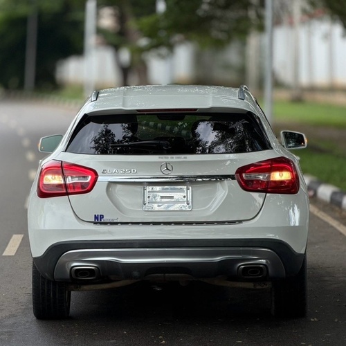 Foreign Used Mercedes-Benz GLA250 2015  for Sale in Abuja