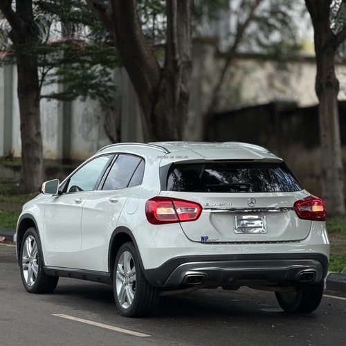 Foreign Used Mercedes-Benz GLA250 2015  for Sale in Abuja