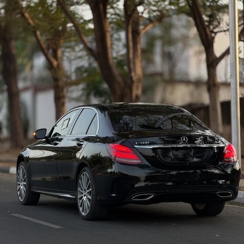  Foreign Used 2015 Mercedes C400 for Sale In Abuja