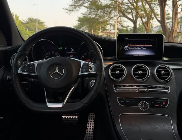  Foreign Used 2015 Mercedes C400 for Sale In Abuja