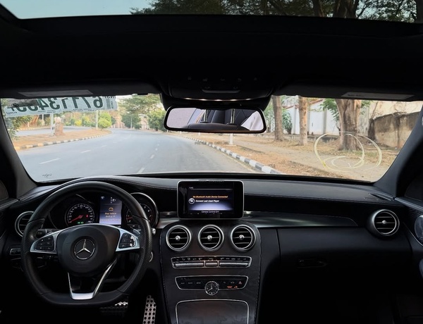 Foreign Used 2015 Mercedes C400 for Sale In Abuja
