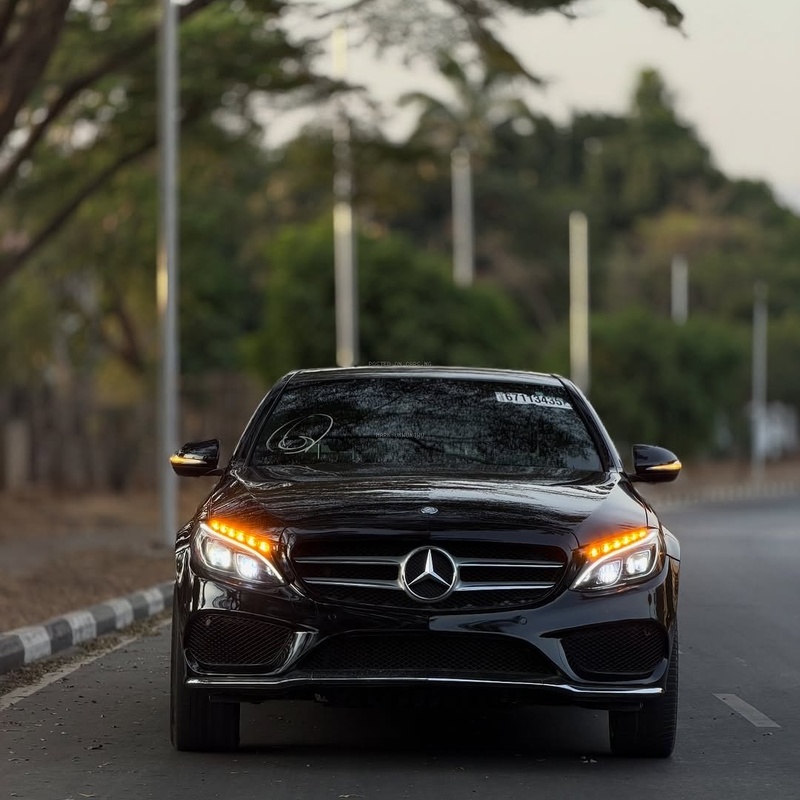  Foreign Used 2015 Mercedes C400 for Sale In Abuja image