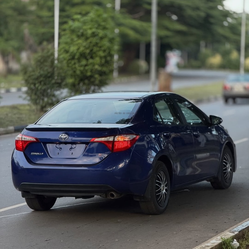 FOREIGN USED 2015 TOYOTA COROLLA (UPGRADED TO 2017) FOR SALE image