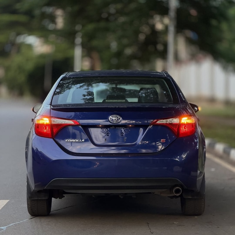FOREIGN USED 2015 TOYOTA COROLLA (UPGRADED TO 2017) FOR SALE image