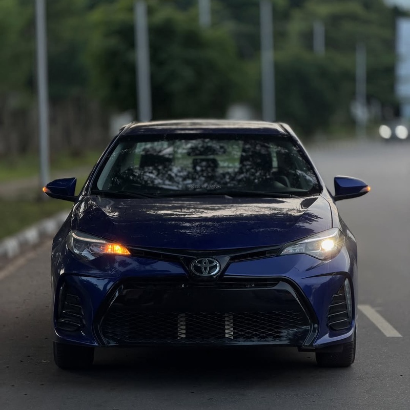 FOREIGN USED 2015 TOYOTA COROLLA (UPGRADED TO 2017) FOR SALE image