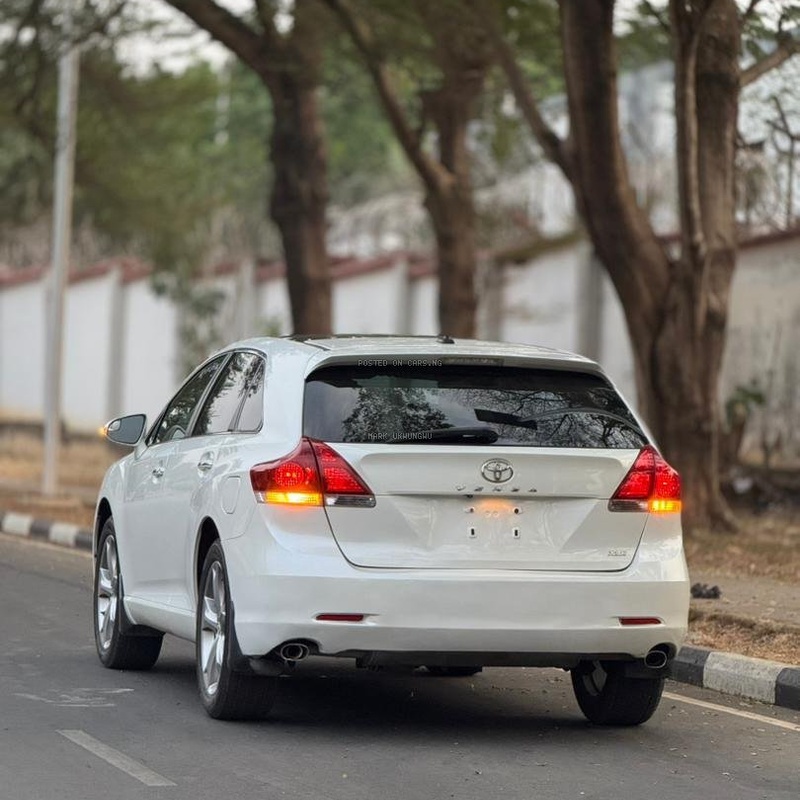 Foreign Used 2015 Toyota Venza – Sound Engine, Smooth Ride image