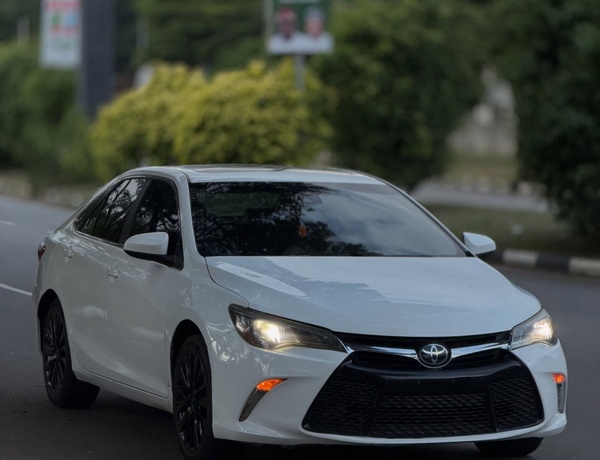 NIGERIAN USED TOYOTA CAMRY XSE 2016  In Abuja