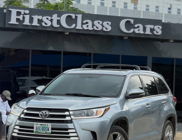 NIGERIA USED 2017 Highlander - Abuja