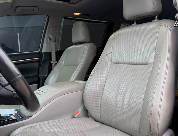 NIGERIA USED 2017 Highlander - Abuja