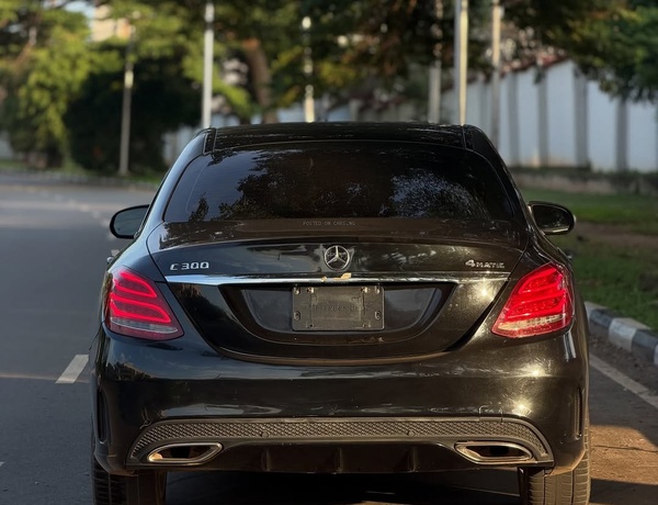FOREIGN USED 2017 MERCEDES-BENZ C300 FOR SALE