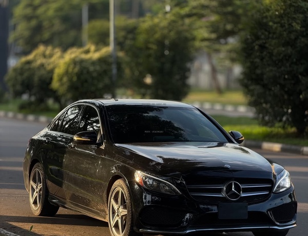 FOREIGN USED 2017 MERCEDES-BENZ C300 FOR SALE