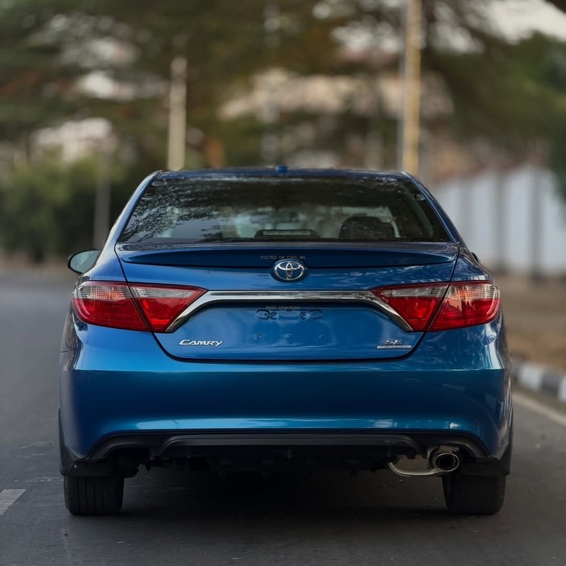 Foreign Used 2017 Toyota Camry SE for Sale In Abuja image