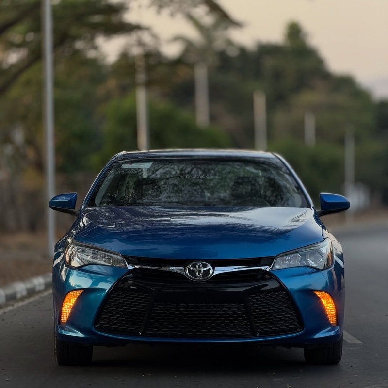 Foreign Used 2017 Toyota Camry SE for Sale In Abuja image