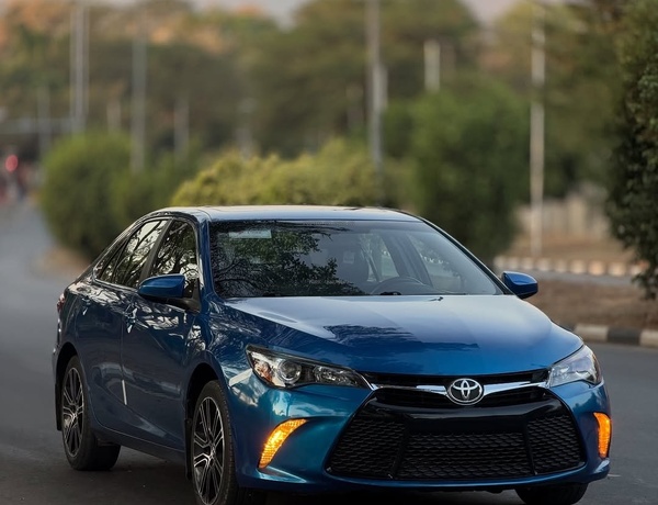 Foreign Used 2017 Toyota Camry SE for Sale In Abuja