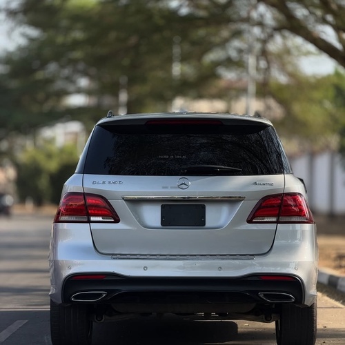 Foreign Used 2018 Mercedes Benz GLE350 for Sale In Abuja