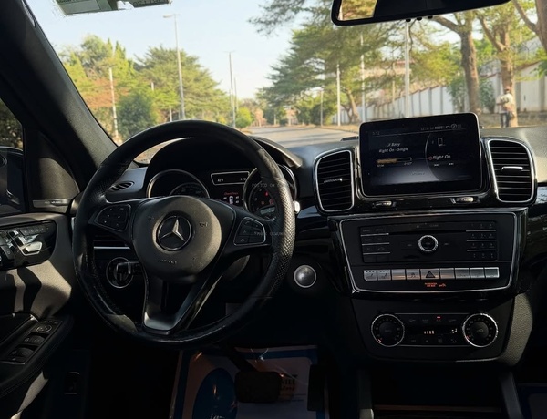 Foreign Used 2018 Mercedes Benz GLE350 for Sale In Abuja
