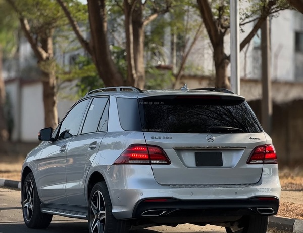 Foreign Used 2018 Mercedes Benz GLE350 for Sale In Abuja