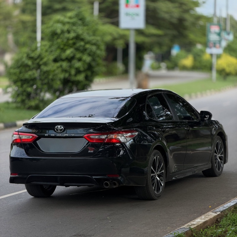 Foreign Used Toyota Camry SE 2018 in Abuja image