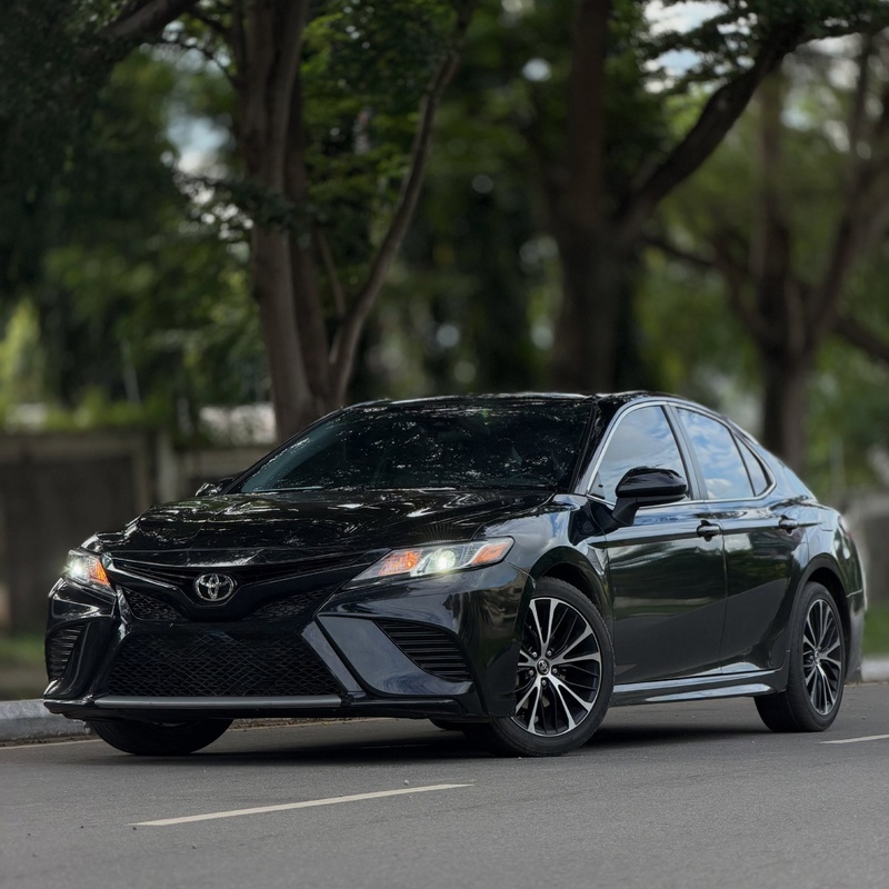 Foreign Used Toyota Camry SE 2018 in Abuja image