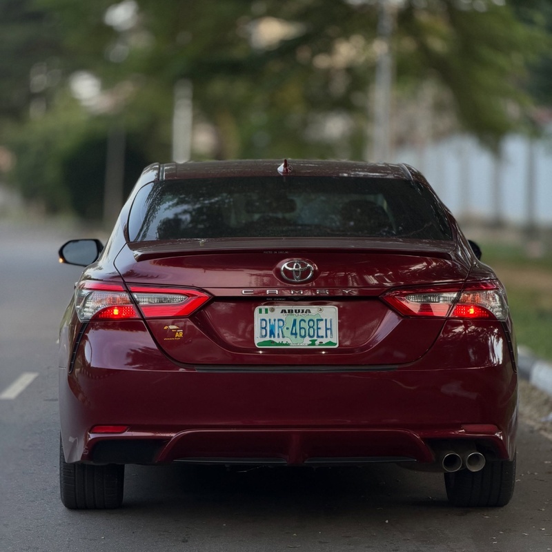 Nigerian Used Toyota Camry SE 2018 in Abuja image