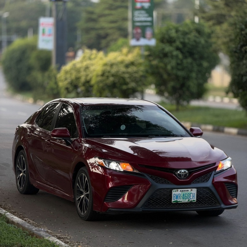 Nigerian Used Toyota Camry SE 2018 in Abuja image