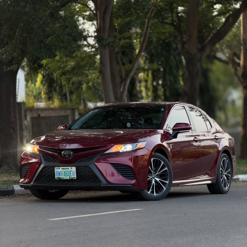 Nigerian Used Toyota Camry SE 2018 in Abuja image