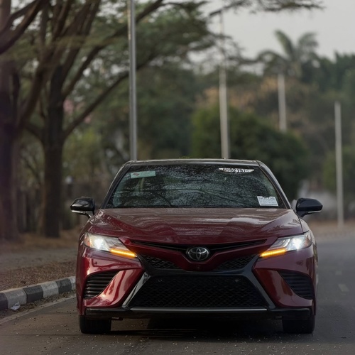 FOREIGN USED TOYOTA CAMRY XSE 2018 — SUPER CLEAN