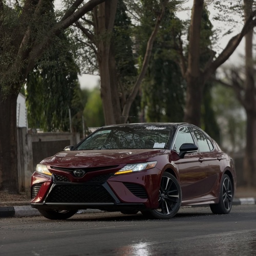 FOREIGN USED TOYOTA CAMRY XSE 2018 — SUPER CLEAN