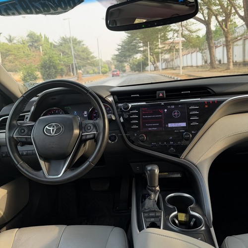 FOREIGN USED TOYOTA CAMRY XSE 2018 — SUPER CLEAN