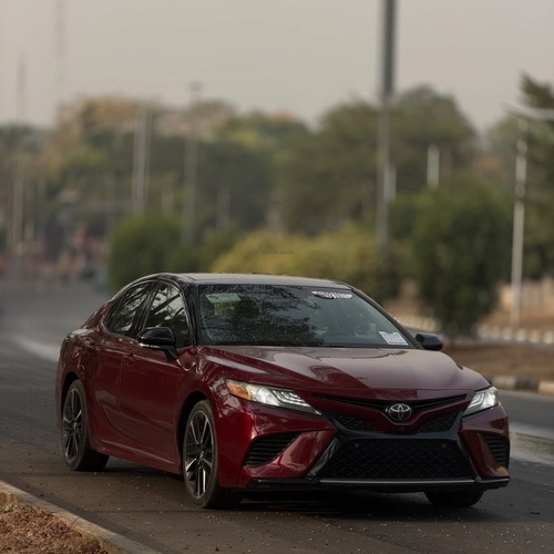 FOREIGN USED TOYOTA CAMRY XSE 2018 — SUPER CLEAN
