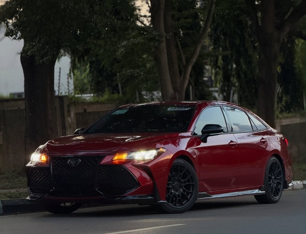 FOREIGN USED Toyota Avalon TRD 2020 in Abuja