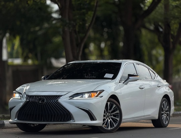 FOREIGN USED 2021 LEXUS ES350 FOR SALE