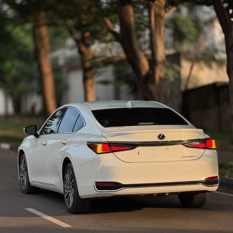 FOREIGN USED 2021 LEXUS ES350 FOR SALE image