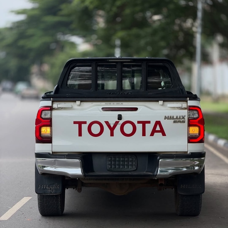 FOREIGN USED 2021 TOYOTA HILUX FOR SALE image