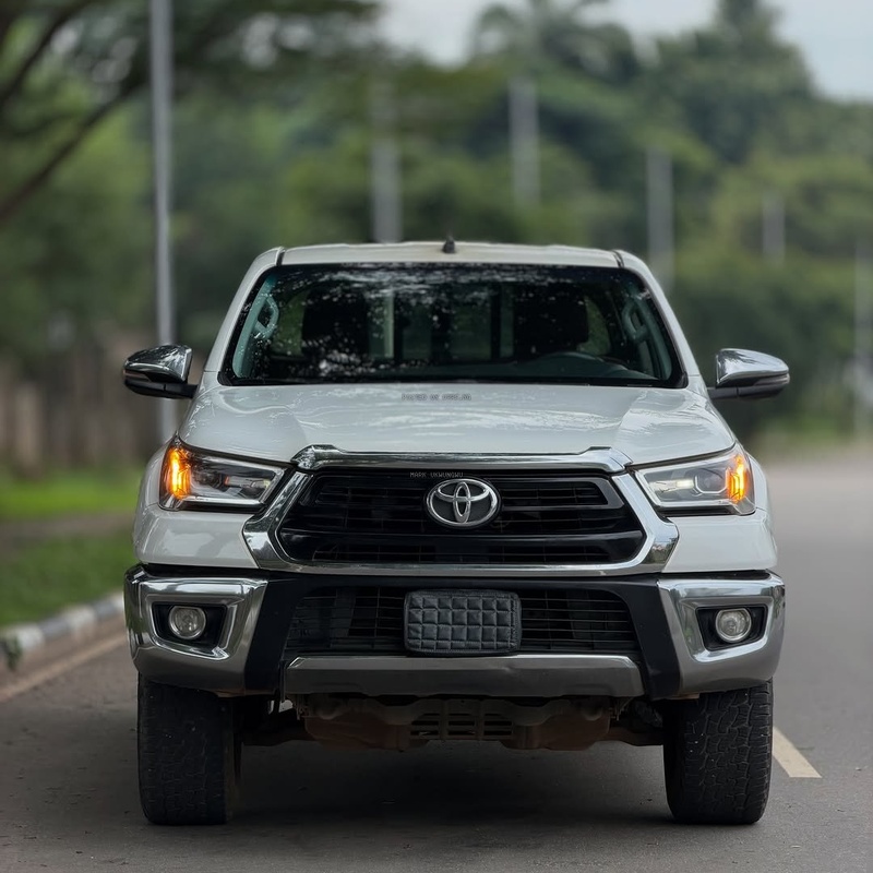 FOREIGN USED 2021 TOYOTA HILUX FOR SALE image