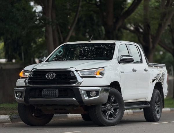 FOREIGN USED 2021 TOYOTA HILUX FOR SALE