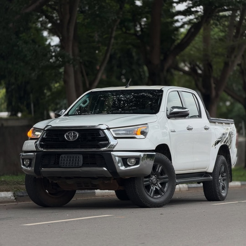FOREIGN USED 2021 TOYOTA HILUX FOR SALE image