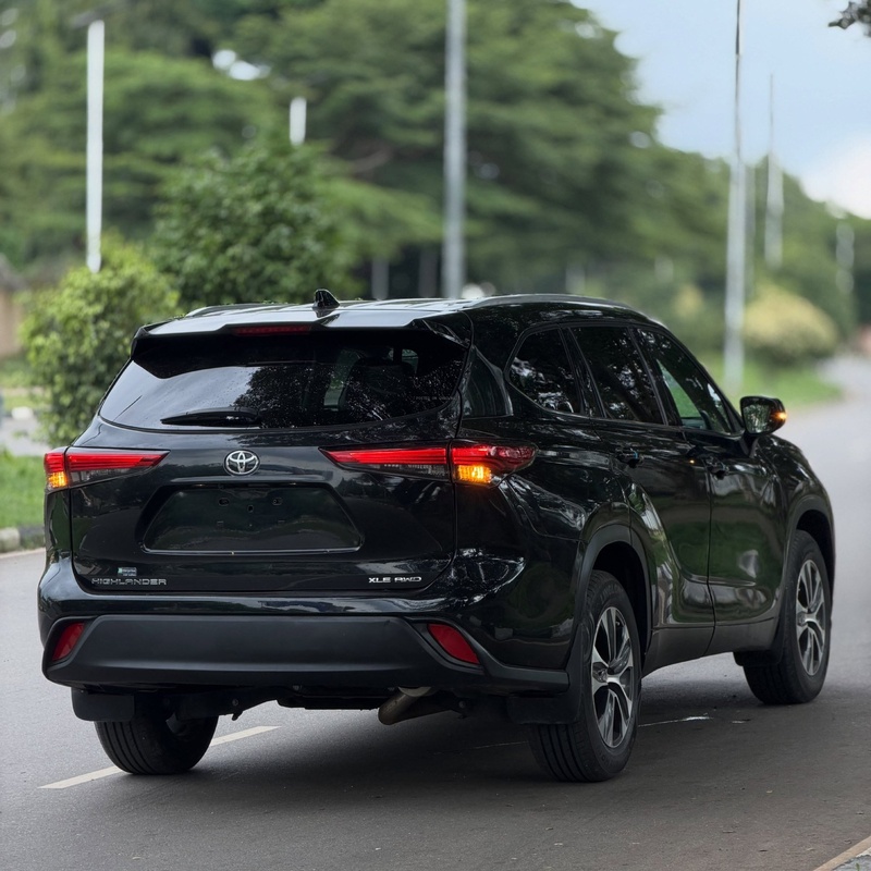 TOYOTA HIGHLANDER XLE 2022 FOR SALE image
