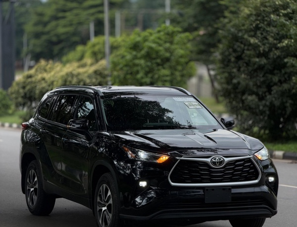 TOYOTA HIGHLANDER XLE 2022 FOR SALE