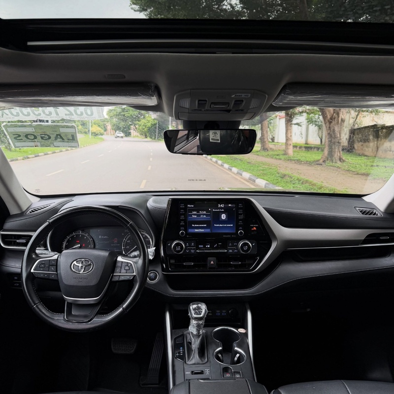 TOYOTA HIGHLANDER XLE 2022 FOR SALE image
