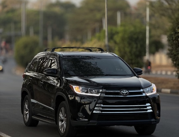 🔥 2022 Toyota Highlander – FOREIGN USED, Ready to Drive!