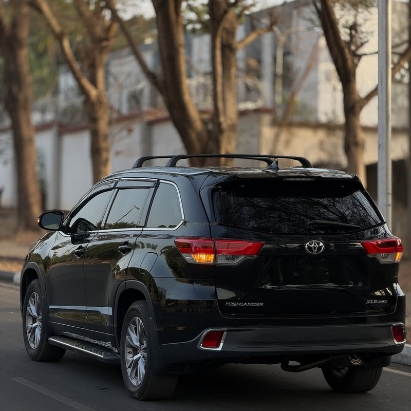 🔥 2022 Toyota Highlander – FOREIGN USED, Ready to Drive! image