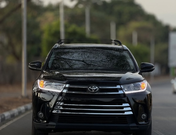 🔥 2022 Toyota Highlander – FOREIGN USED, Ready to Drive!