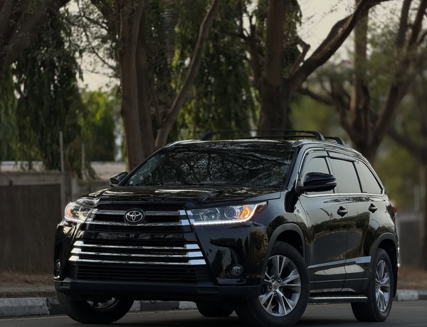🔥 2022 Toyota Highlander – FOREIGN USED, Ready to Drive!