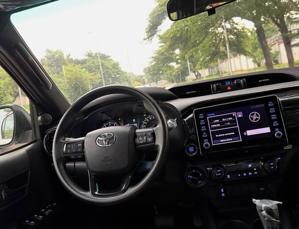 2025 Toyota Hilux SR5 Adventure – Tough, Stylish & Reliable