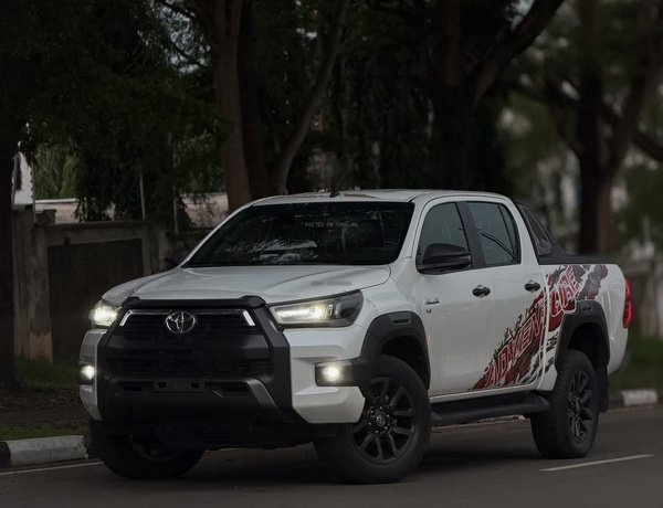 2025 Toyota Hilux SR5 Adventure – Tough, Stylish & Reliable
