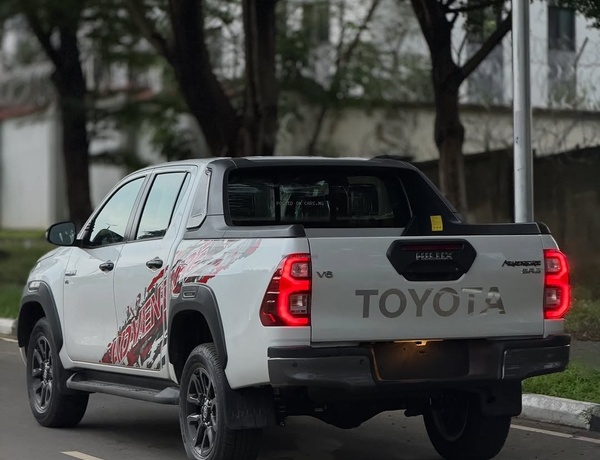 2025 Toyota Hilux SR5 Adventure – Tough, Stylish & Reliable