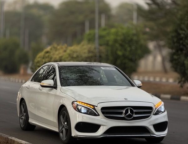 Foreign Used 2015 Mercedes-Benz C400 for Sale In Abuja