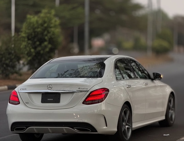 Foreign Used 2015 Mercedes-Benz C400 for Sale In Abuja