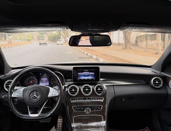 Foreign Used 2015 Mercedes-Benz C400 for Sale In Abuja